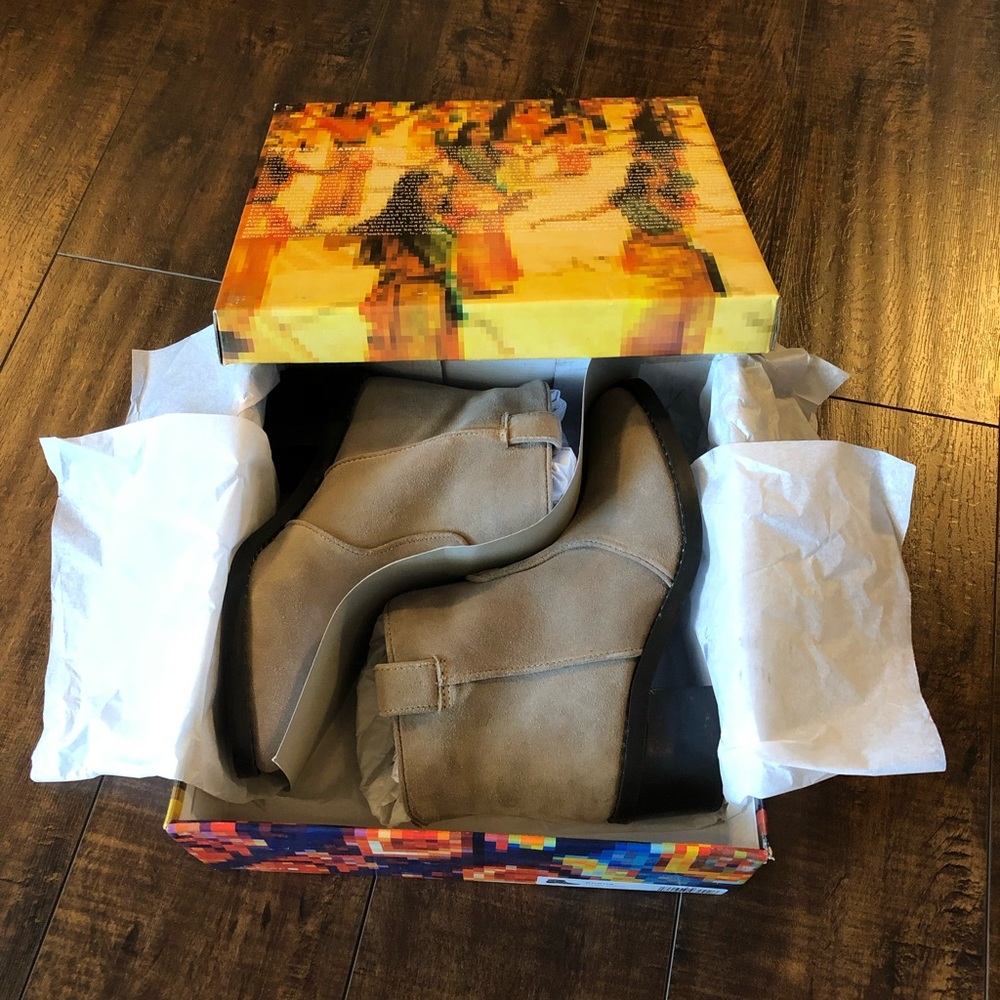 Jeffrey Campbell Taupe Suede Konda Ankle Boots - Picture 3 of 8